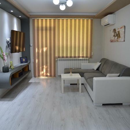 Luxury Apartment Near Varna, Located In Targovishte Targovishte (Targovishte) Exterior foto