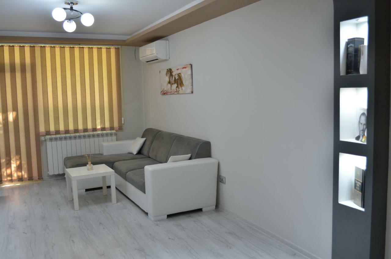 Luxury Apartment Near Varna, Located In Targovishte Targovishte (Targovishte) Exterior foto